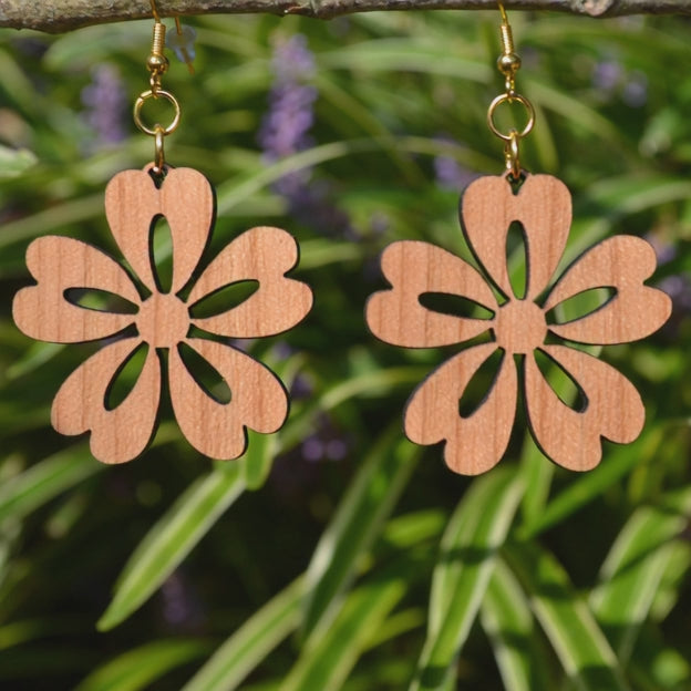 Earrings - Daisy Flower - Wooden - Lasered